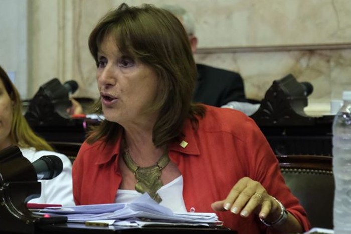Pese a las recomendaciones sanitarias | 17A: Virginia Cornejo se suma a les neonazis de Biondini y convoca a marchar en Salta