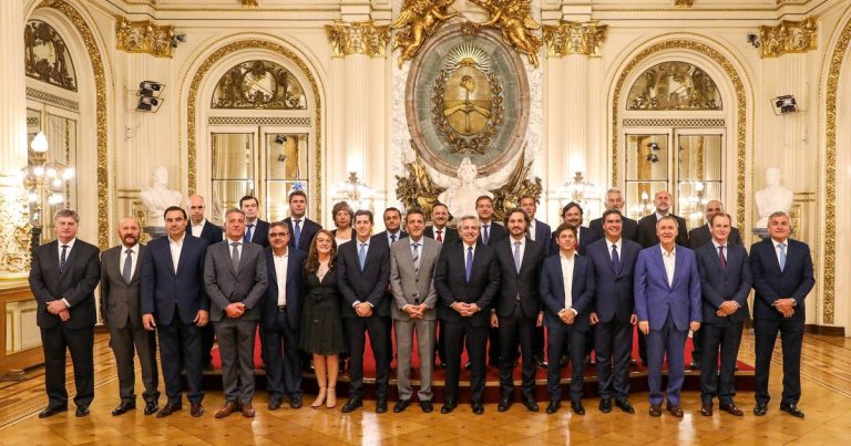 ¿Irá Sáenz? | El presidente convocó a gobernadores para analizar la ampliación de la Corte Suprema con representantes de provincias