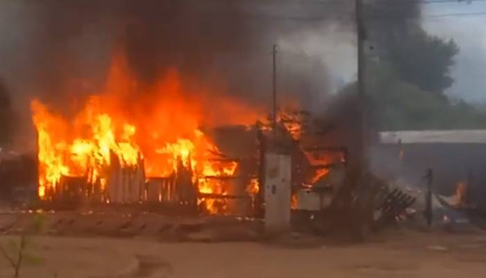 Norte salteño | Prendieron fuego una casa donde aseguran que vendían drogas (VIDEO)